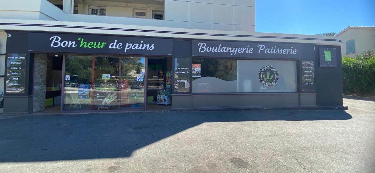 Appartement Bord De Mer - St Raphael Corniche D'Or Saint-Raphaël エクステリア 写真